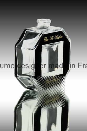 Perfume-hexagone-bottle-painted-black-matalization gold-text.jpg